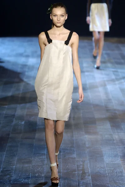 Look 15